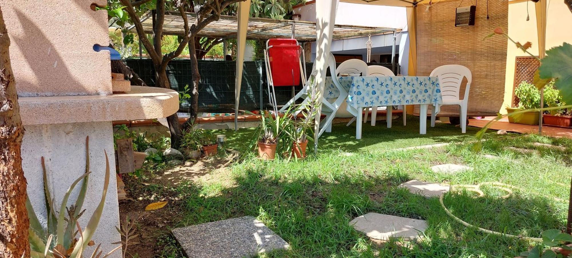 Casa Vacanze Laura 토르톨리 외부 사진