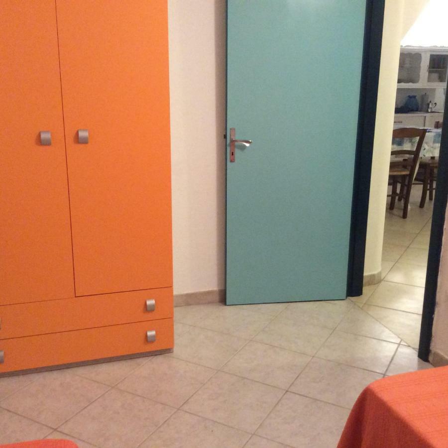 Casa Vacanze Laura 토르톨리 외부 사진
