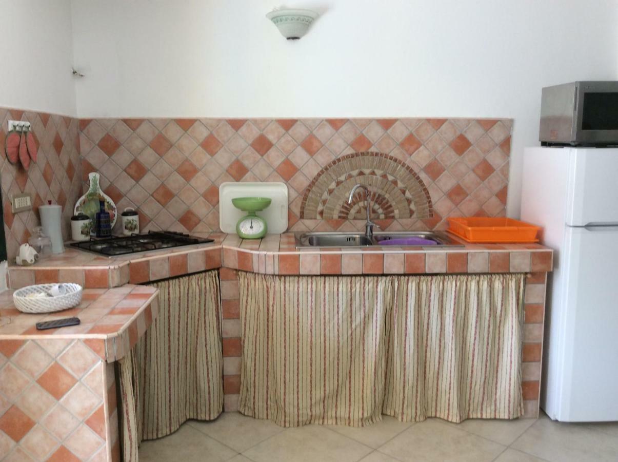 Casa Vacanze Laura 토르톨리 외부 사진